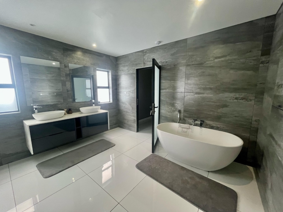5 Bedroom Property for Sale in Cashan North West